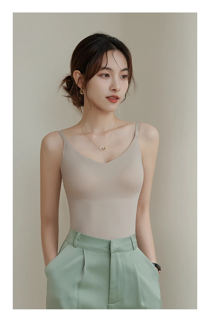 滨莉家 6617 简约舒适带胸垫外穿修身吊带美背背心