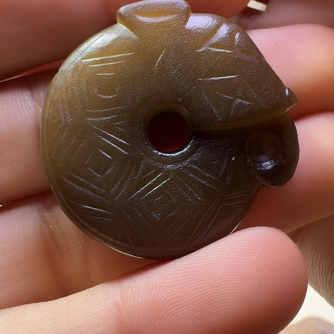百***和田玉（糖玉）未镶嵌挂件