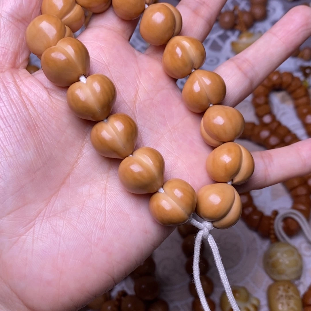 把件猴头核桃柯基屁桃高定