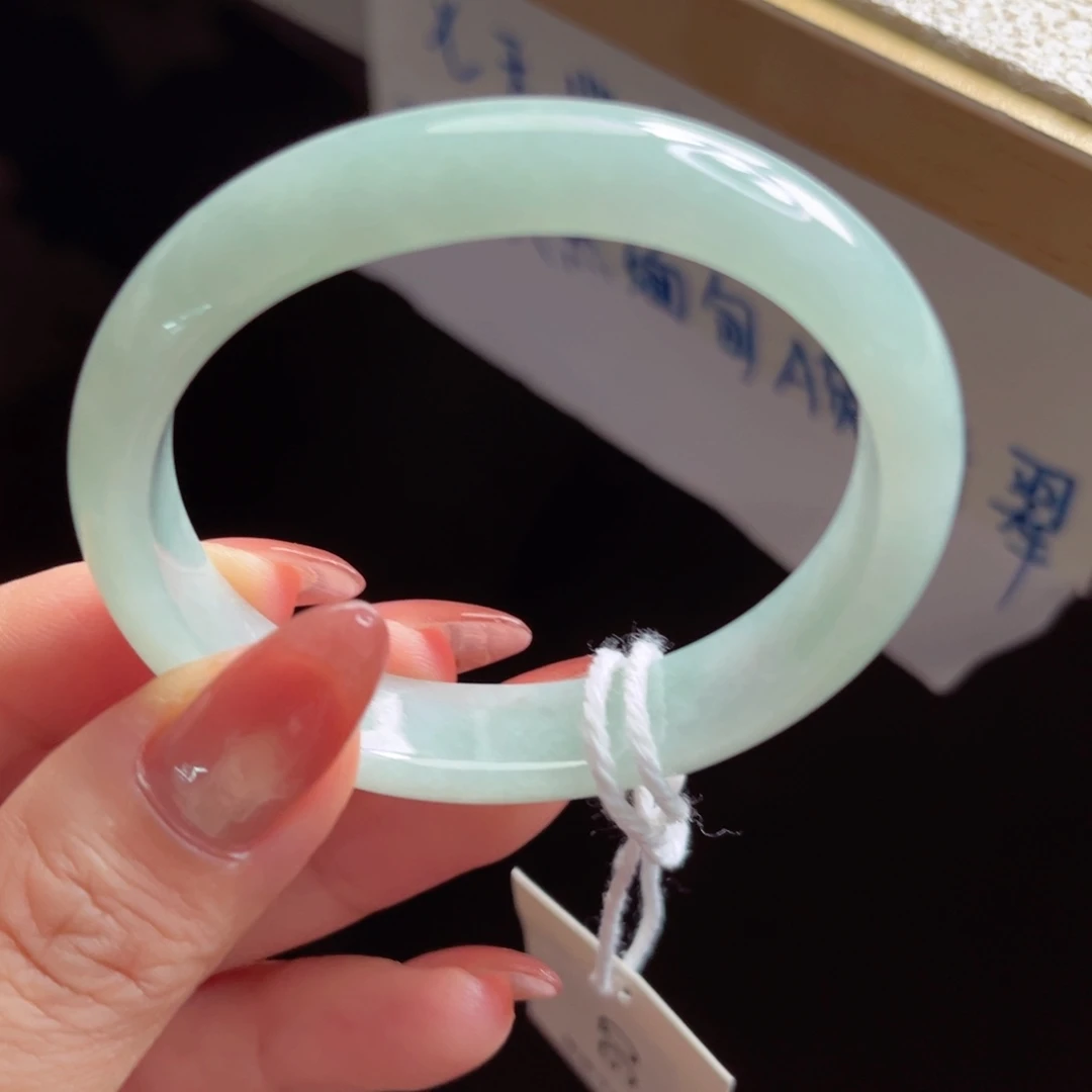 翡翠未镶嵌手镯手镯