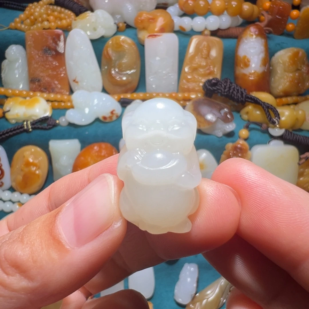 和田玉未镶嵌挂件