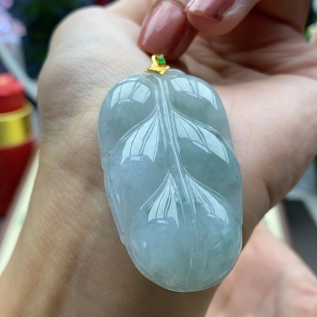 翡翠18K金镶嵌颈饰吊坠47