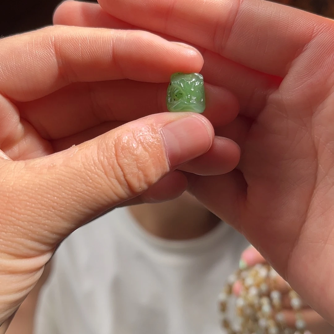 和田玉未镶嵌吊坠(不含链)乌兰海醒狮88