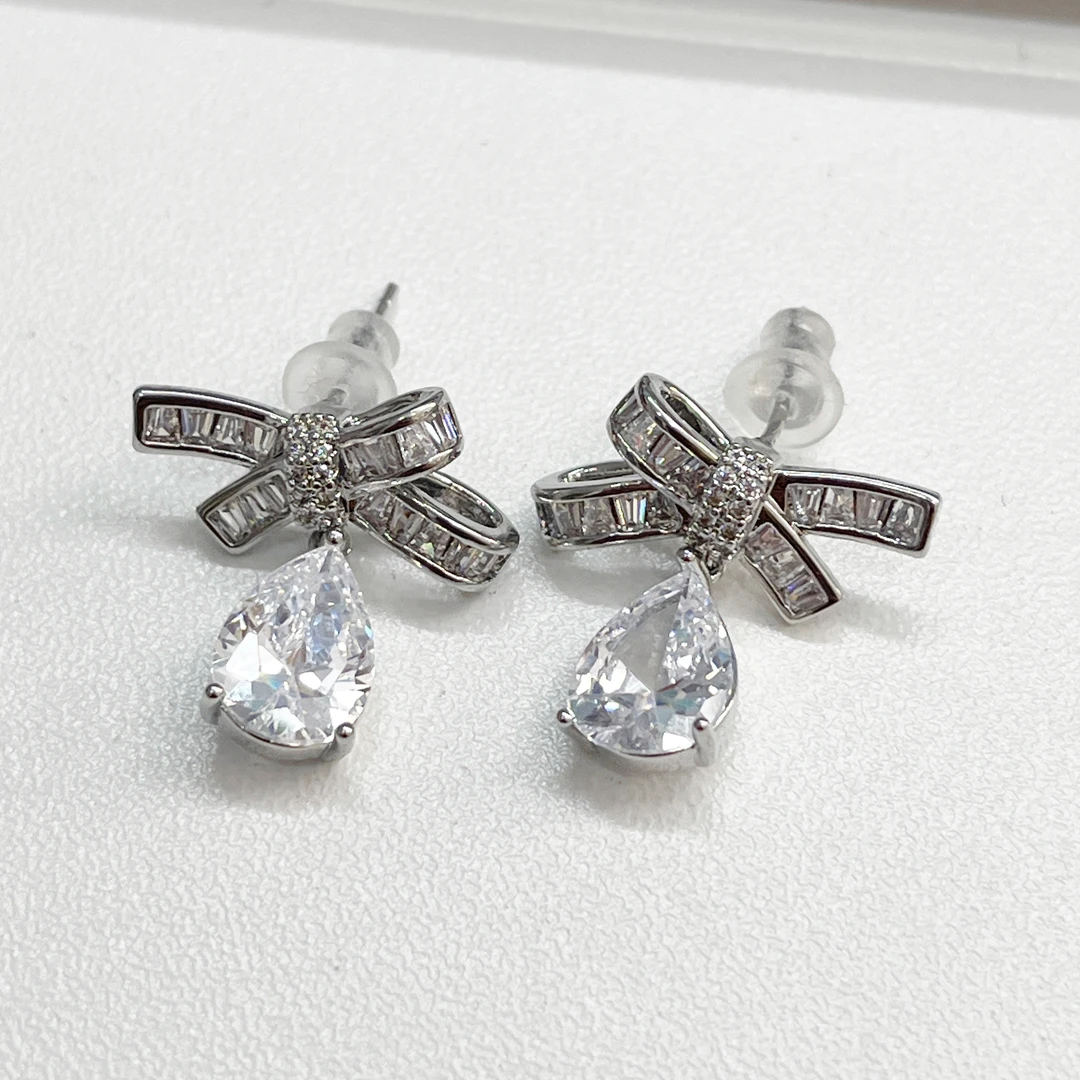 铜合金耳饰 芽怼怼(高高) 耳钉 3671