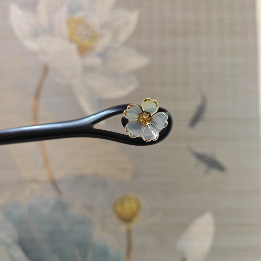 J423简约小黄花18公分发簪