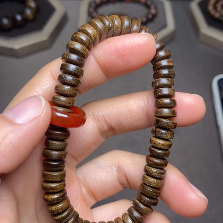 沉香手串越南芽庄紫棋雷击药片随型