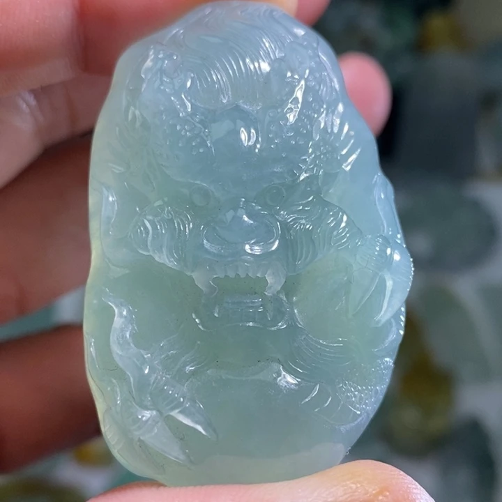 定制翡翠未镶嵌龙牌冰胶