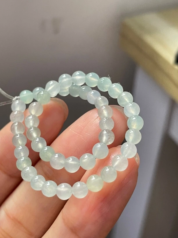 天然翡翠毛货自然光实拍冰透手串