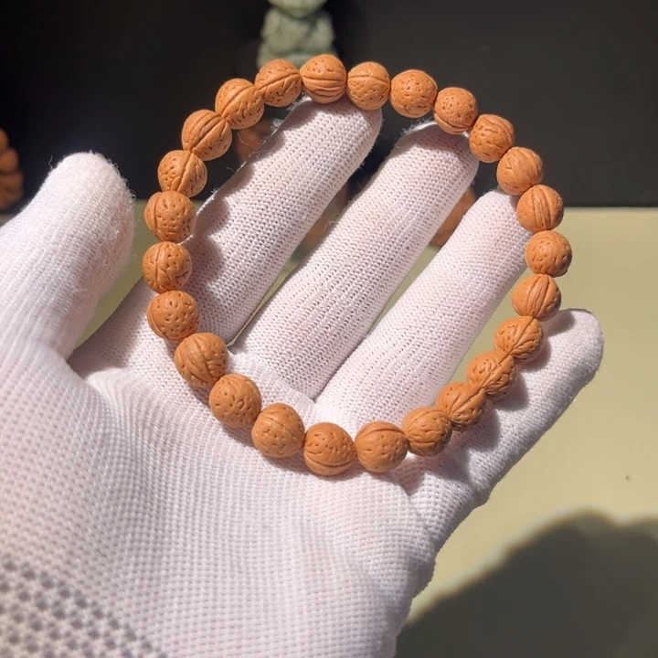 文玩核桃手串…………42