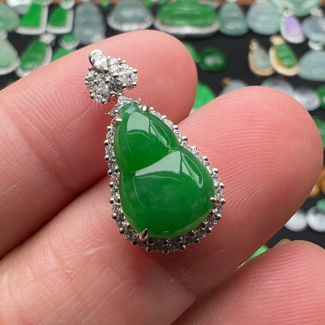 翡翠颈饰18K金镶嵌葫芦12.8