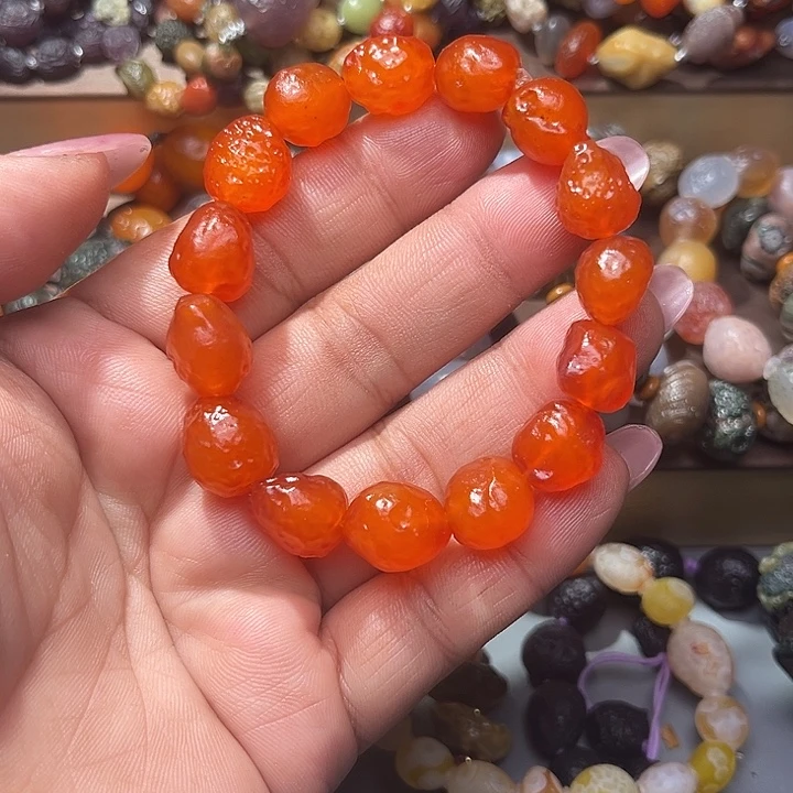 阿拉善彩玛瑙手串