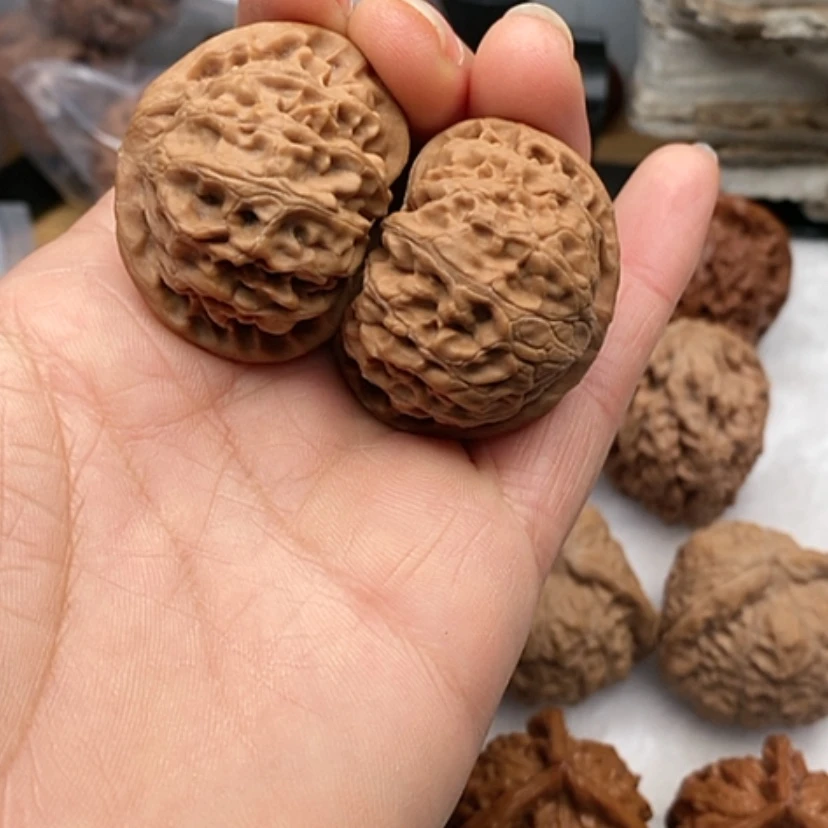 【闪购商品】吊坠文玩核桃练手对宫灯