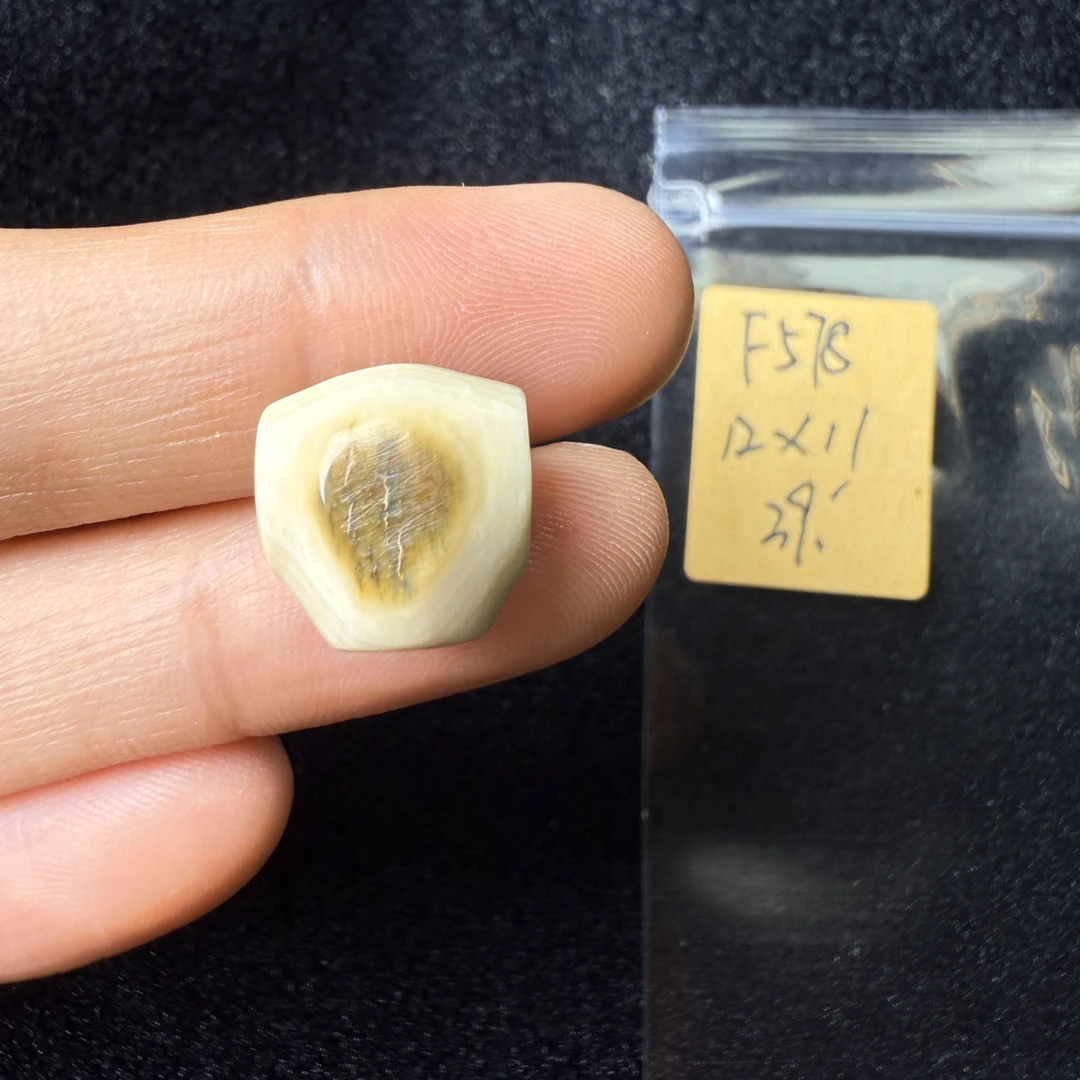 F578猛犸象牙对孔12*11mm鲨鱼背三通冰料果冻料