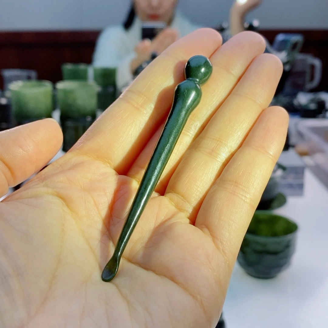 未镶嵌和田玉摆件挖耳勺