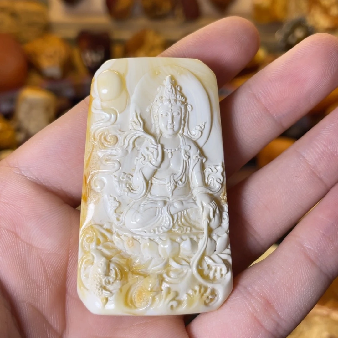 未镶嵌琥珀裸石V**人天然蜜蜡观音牌