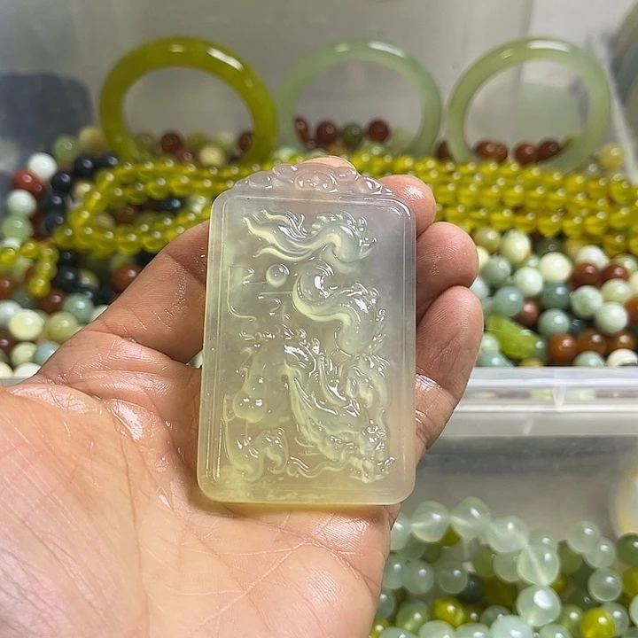 合金蛇纹石玉颈饰