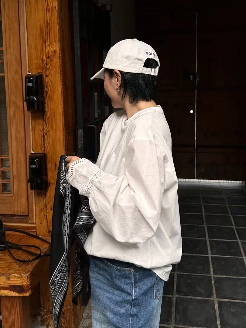 新款袖口拼蕾丝T恤