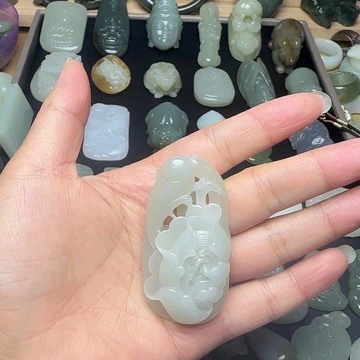 和田玉未镶嵌挂件