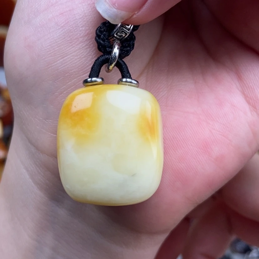【闪购商品】未镶嵌吊坠(赠链)琥珀