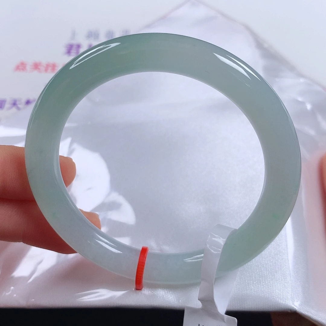 翡翠手镯未镶嵌k****猫 圆条