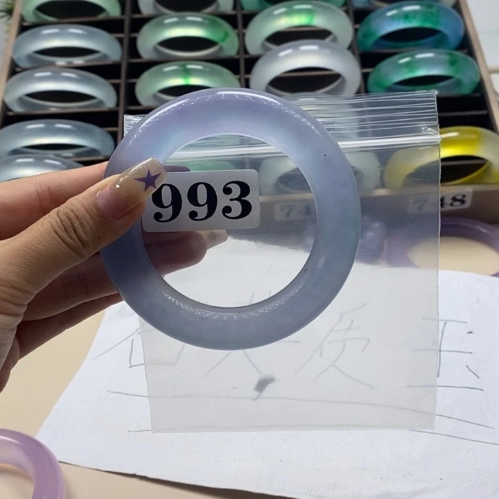 秋***乡玉时尚飘花圆条59+