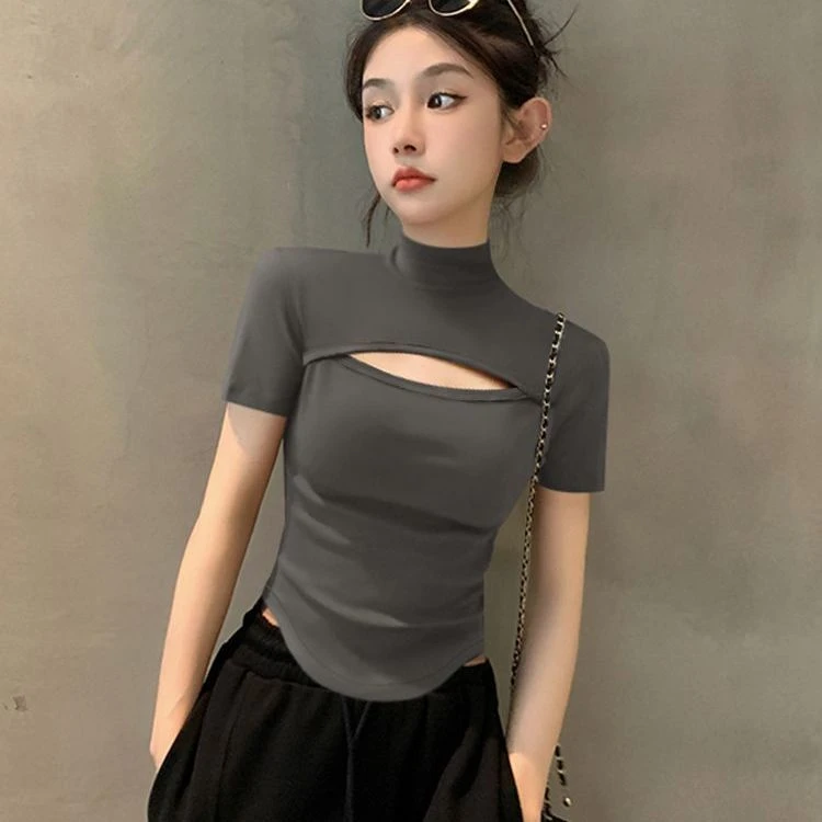 2025新款夏季烟灰色半高领短袖T恤女不规则下摆紧身镂空小众上衣