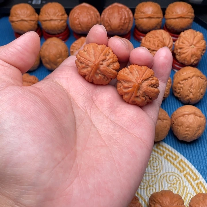 文玩核桃把件肉龙