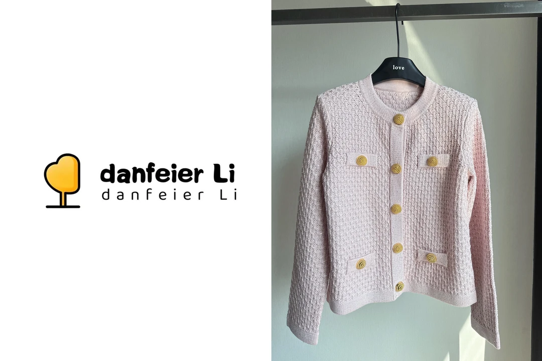 《丫丫推荐款》1187设计款金扣小香风外套