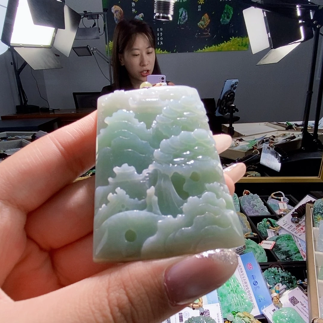 颈饰未镶嵌翡翠翡翠