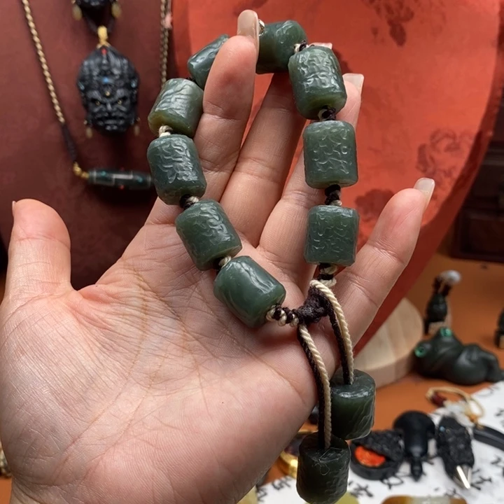 颈饰未镶嵌和田玉