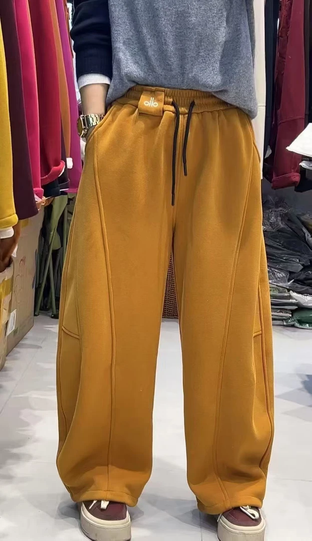 时尚新款加绒加厚宽松休闲卫裤女百搭显瘦直筒弯刀裤