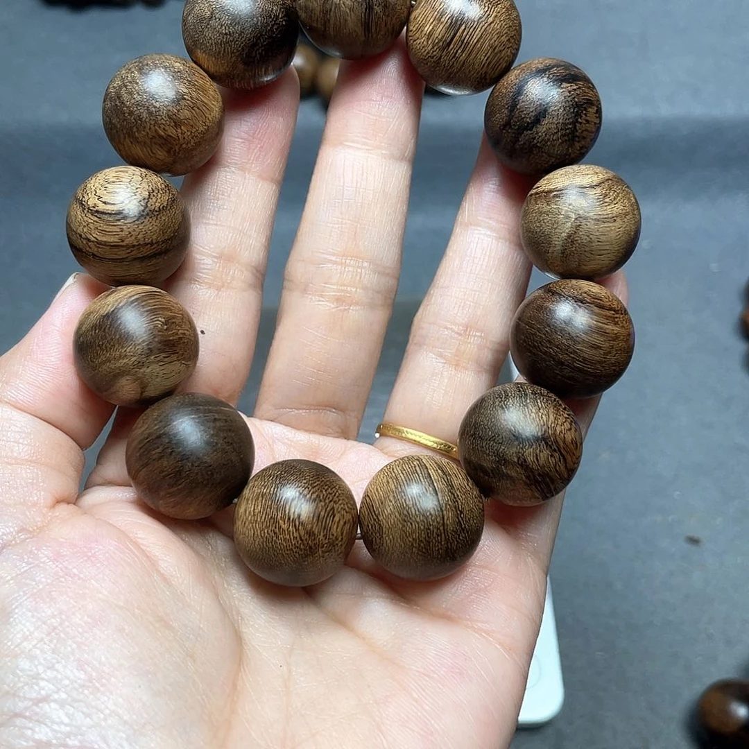 沉香手串星*⭐白棋瘤疤1.8