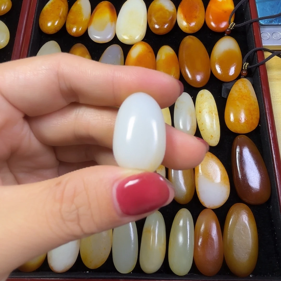@***D颈饰未镶嵌和田玉