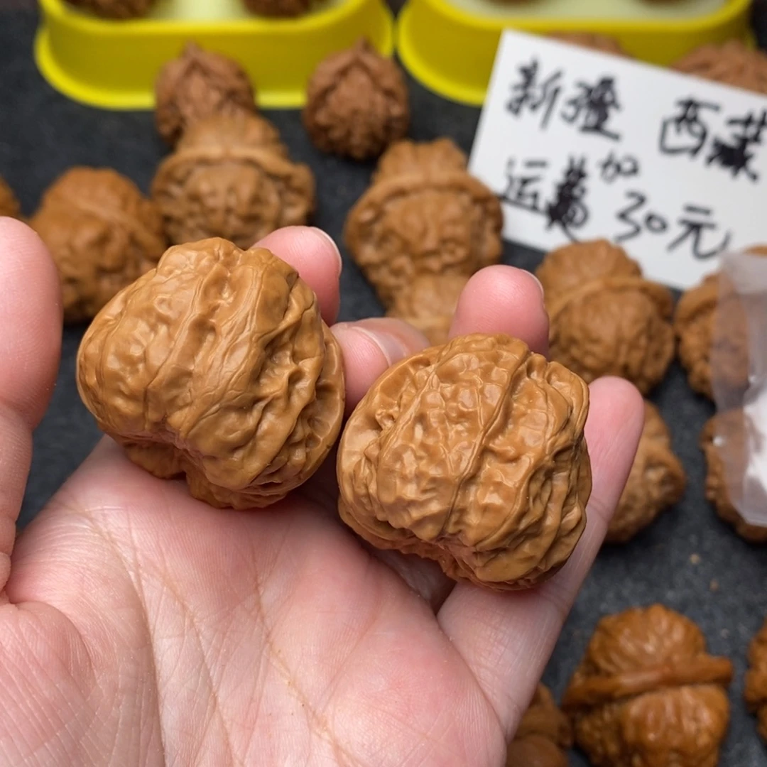 文玩核桃把件看****g蛤蟆35