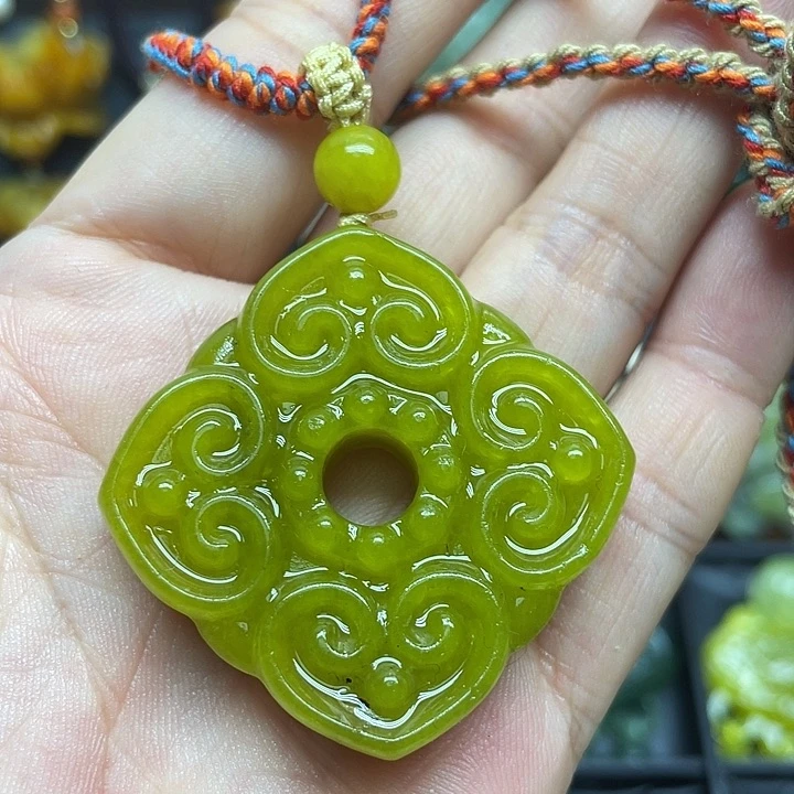 未镶嵌岫玉吊坠吊坠