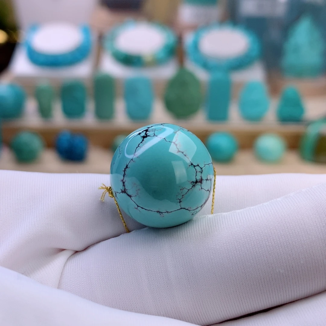 绿松石未镶嵌挂件