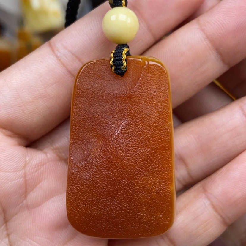 【闪购商品】琥珀颈饰未镶嵌