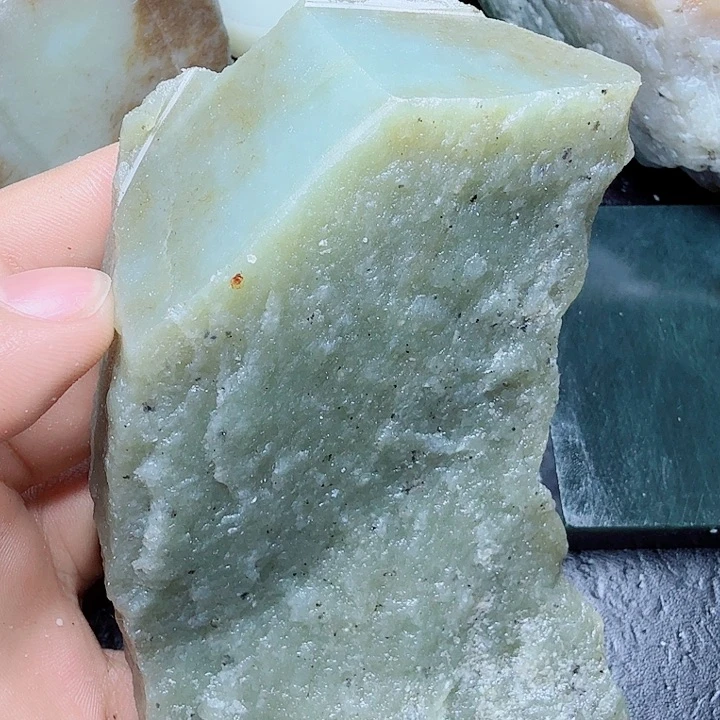 未镶嵌和田玉（糖玉）珠宝奇石