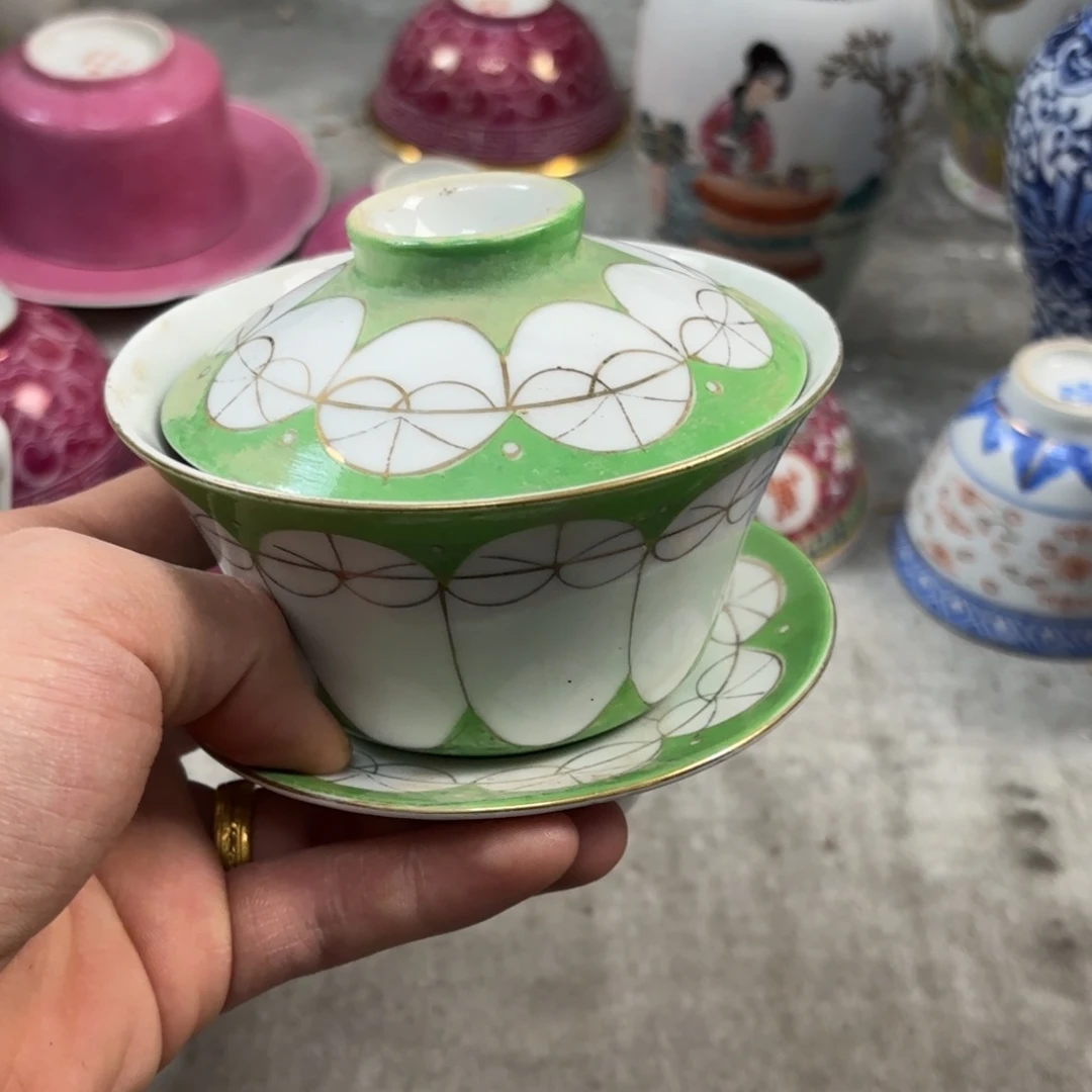苹果绿描金三才盖碗