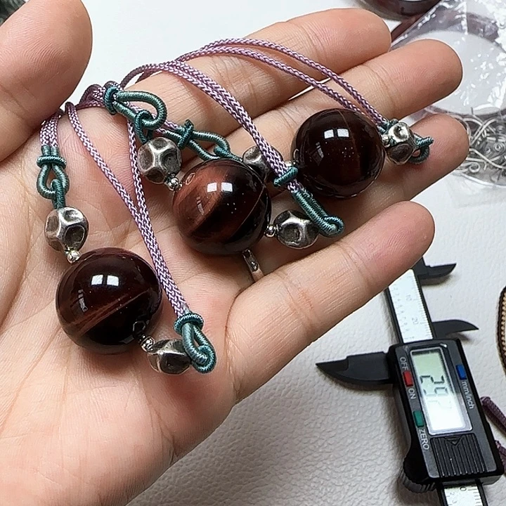 石英质玉未镶嵌颈饰