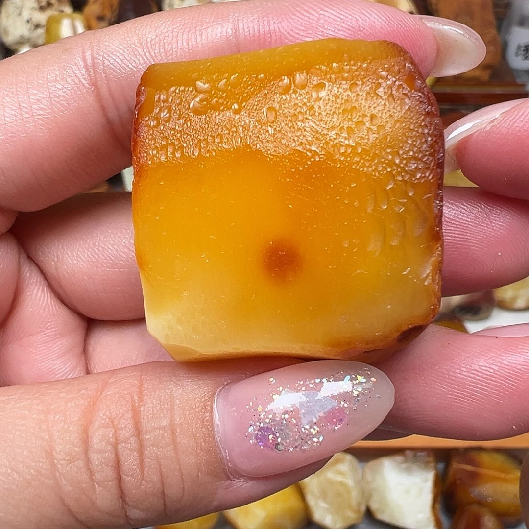 定制琥珀未镶嵌蜜蜡