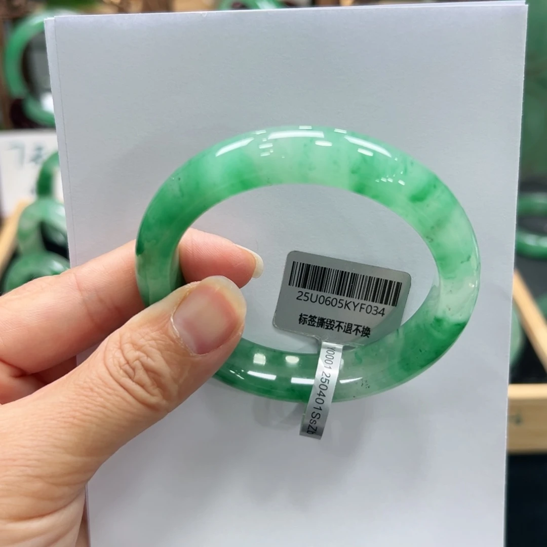 石英质玉手镯未镶嵌➕佳佳555657