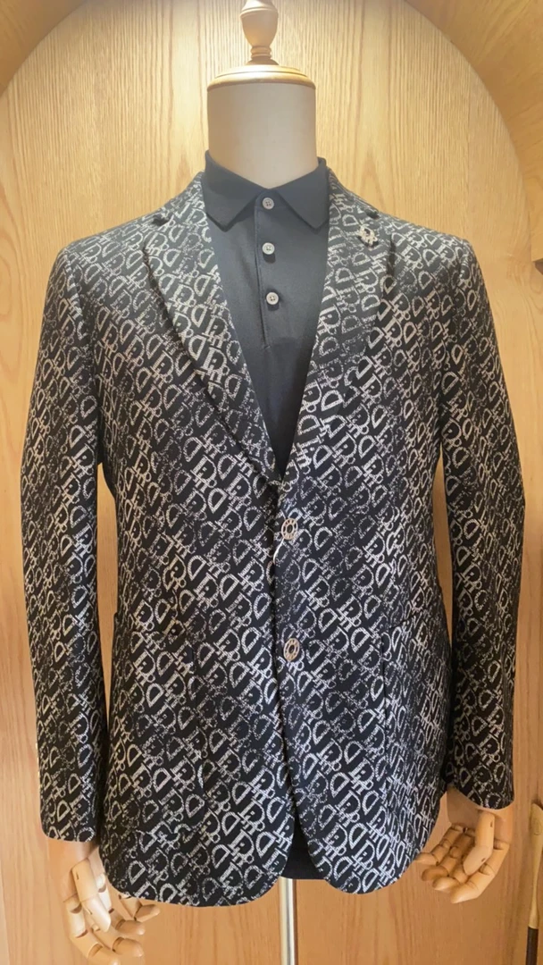 时尚休闲便西黑色