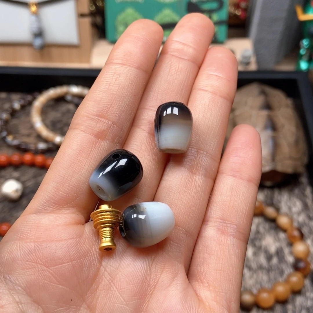 玛瑙/玉髓三通未镶嵌