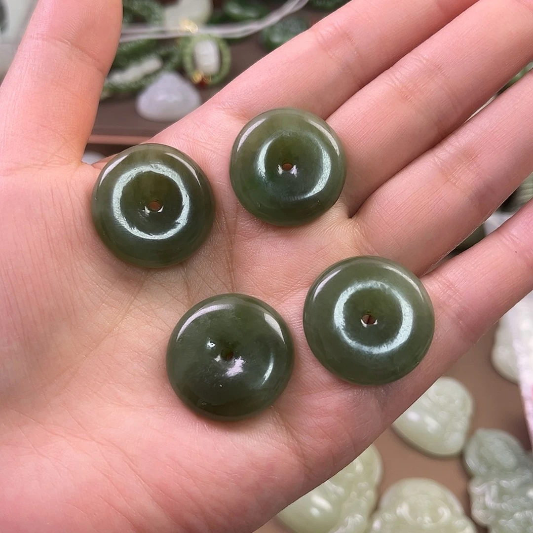 和田玉吊坠(赠链)未镶嵌化****鲸