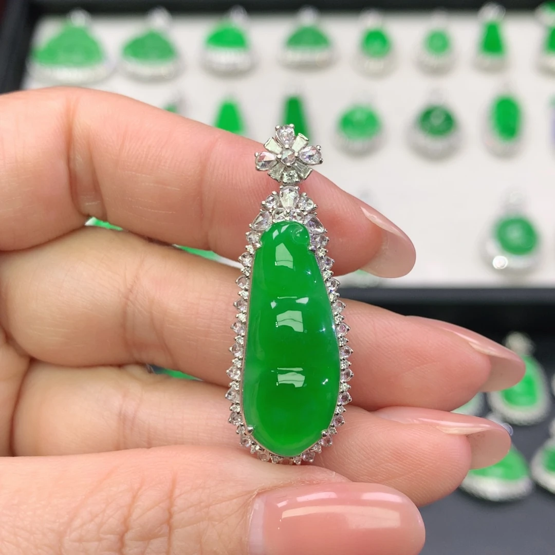 翡翠18K金镶嵌吊坠(不含链)