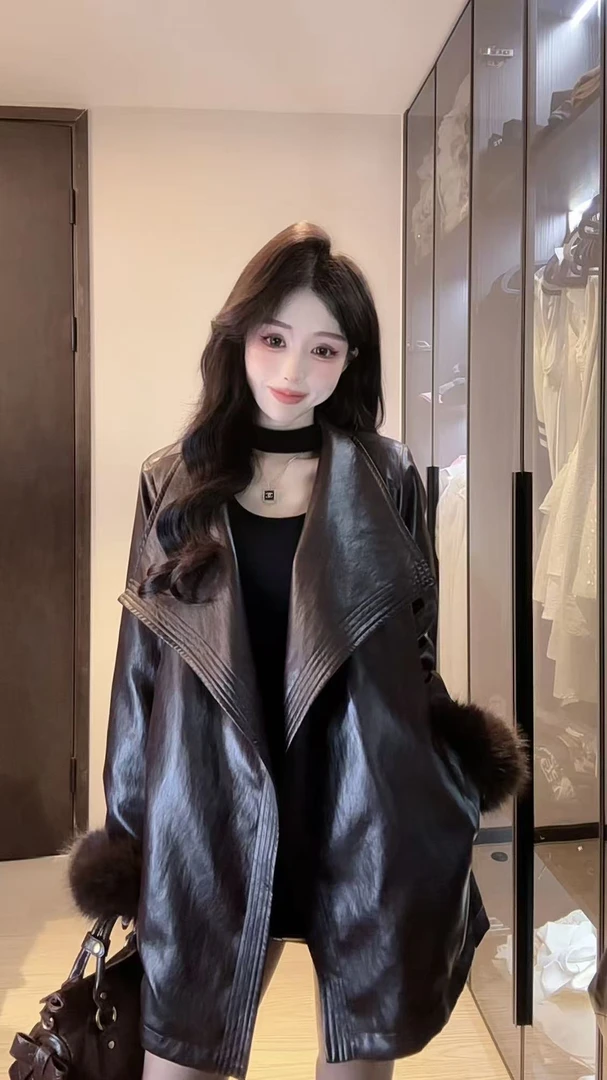 【阿娇私服】时尚气质羽绒皮衣女2025冬季新款中长款袖口狐狸毛外套