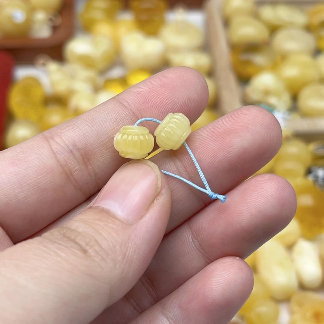 蜜蜡未镶嵌裸石配饰