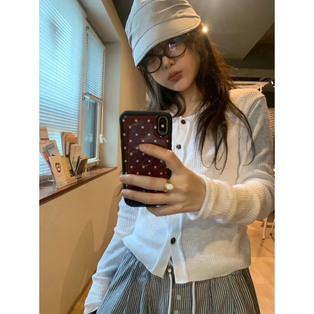 韩系简约圆领针织开衫女秋季新款设计感小众修身时尚显瘦长袖上衣