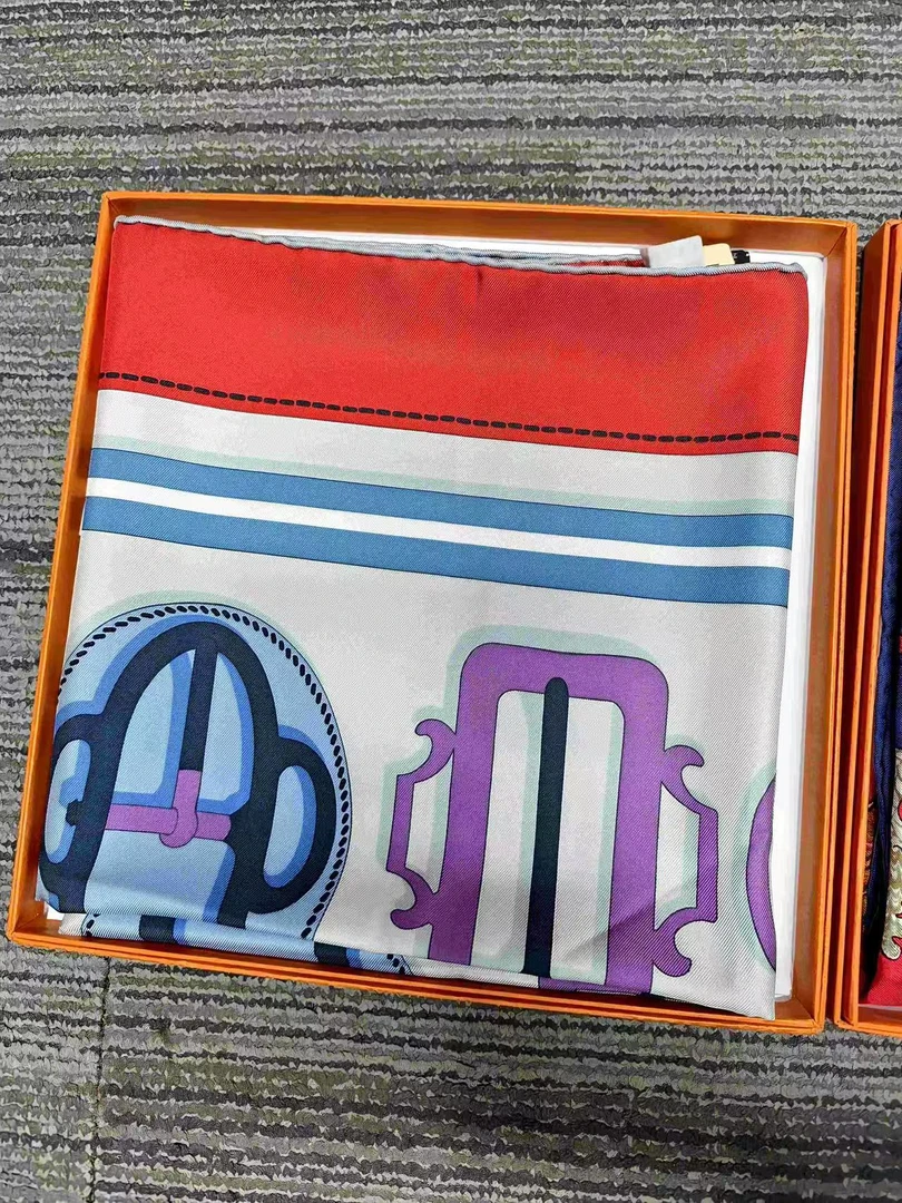 99新 Hermes/爱马仕 爱马仕丝巾